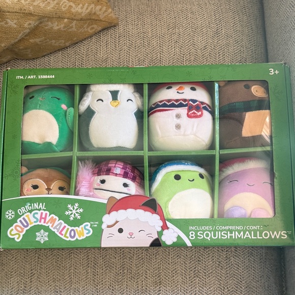 Squishmallows Other - Squishmallows Holiday 8-Pack Plush